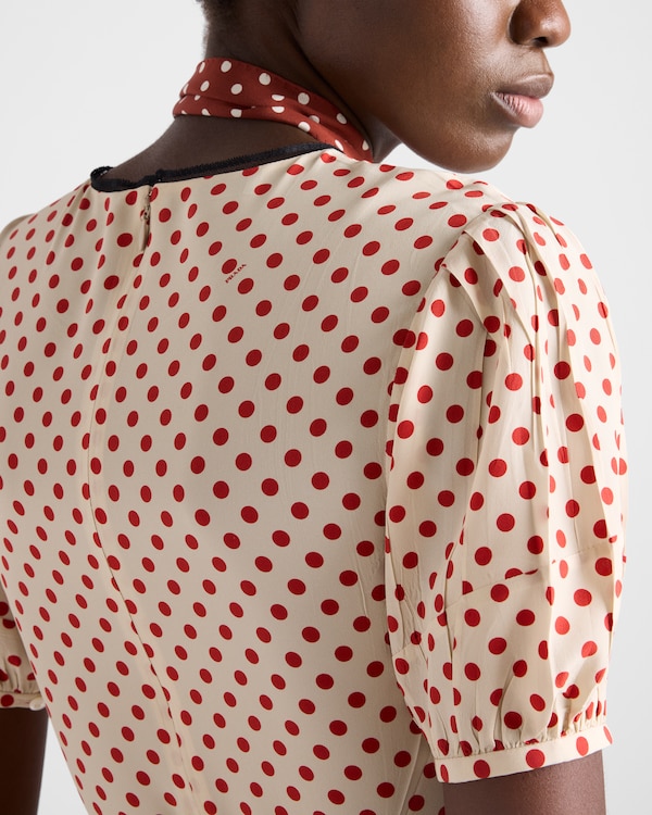 Punktmusterkleid aus Marocain - Sand/Rot Punktmusterkleid aus Marocain - Sand/Rot