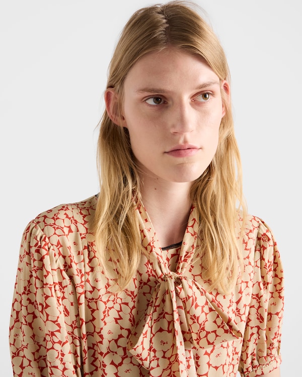 Embroidered floral print sablé dress - Red Embroidered floral print sablé dress - Red