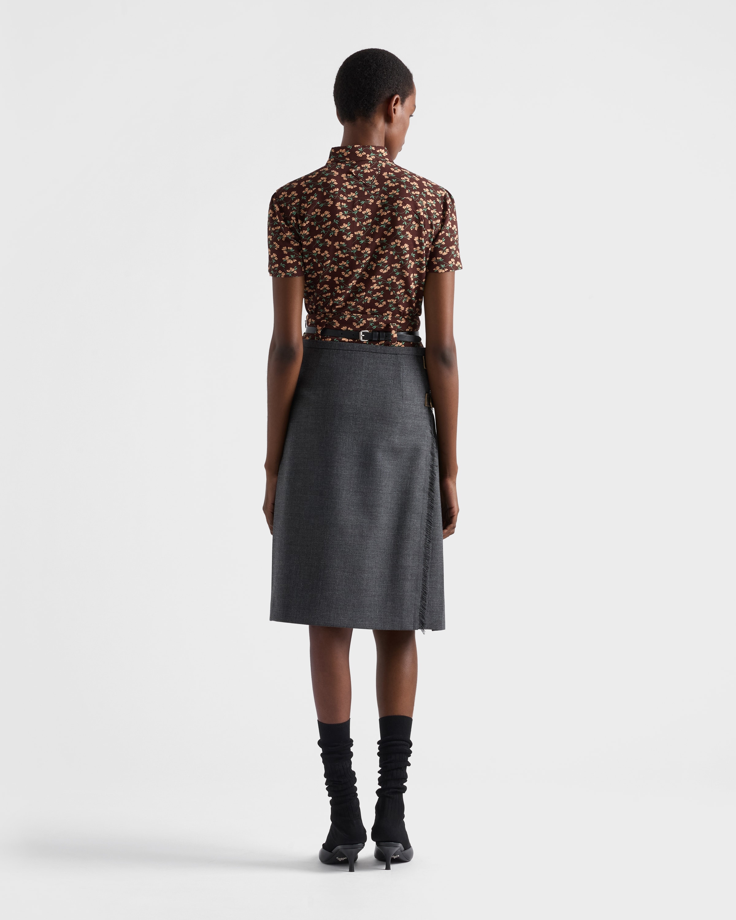 プラダ　マガジン Ebony Short-sleeved Floral Print Georgette Shirt | PRADA