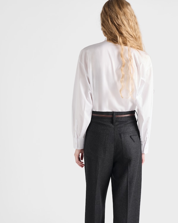 قميص بوبلين قميص بوبلين