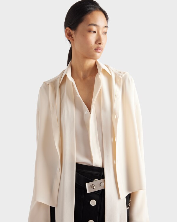 قميص من قماش البرودكلوث الحريري قميص من قماش البرودكلوث الحريري