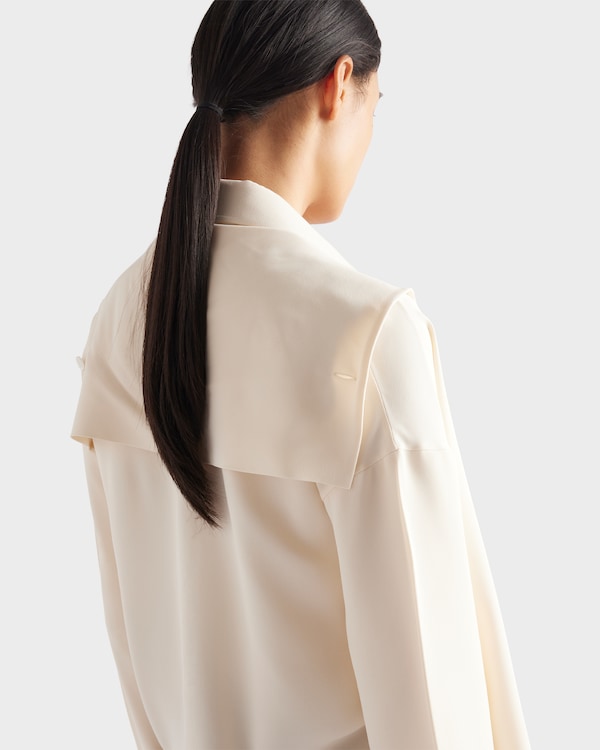 قميص من قماش البرودكلوث الحريري قميص من قماش البرودكلوث الحريري