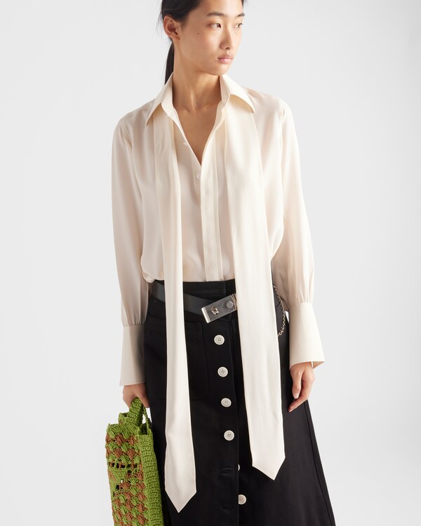 قميص من قماش كريب مغربي عتيق قميص من قماش كريب مغربي عتيق