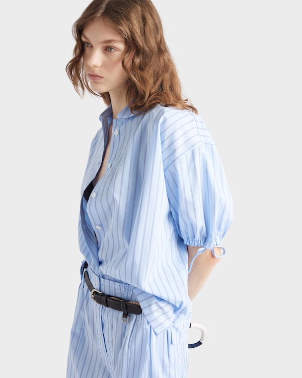 قميص بوبلين مخطط قصير الأكمام قميص بوبلين مخطط قصير الأكمام