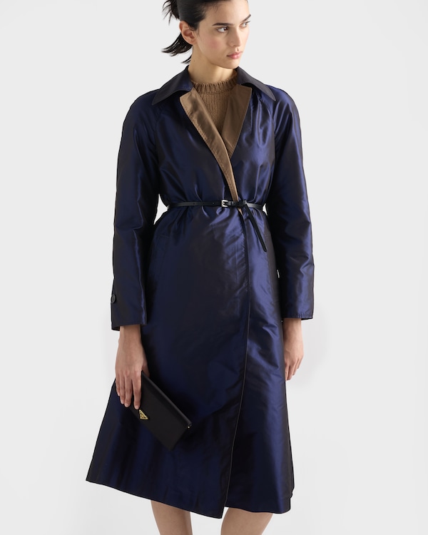 معطف تافتا مطرّز بصف أزرار واحد يُرتدى على الوجهين - أزرق معطف تافتا مطرّز بصف أزرار واحد يُرتدى على الوجهين - أزرق