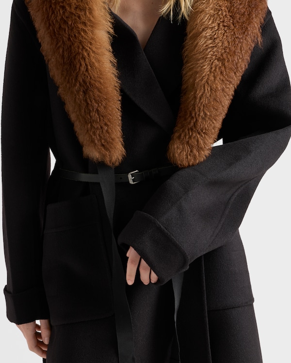 معطف من الصوف الكاشوول المزدوج بصف أزرار واحد - أسود معطف من الصوف الكاشوول المزدوج بصف أزرار واحد - أسود