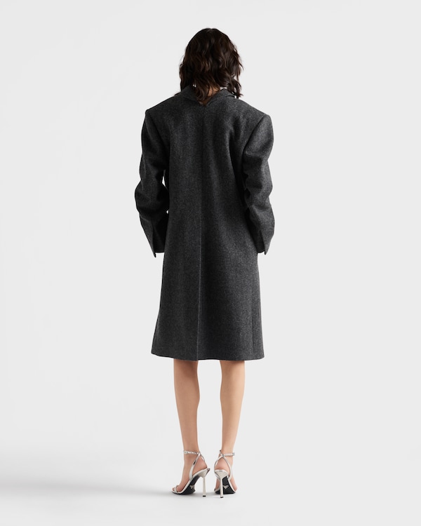 Shetland 大衣,配珠宝纽扣 Shetland 大衣,配珠宝纽扣