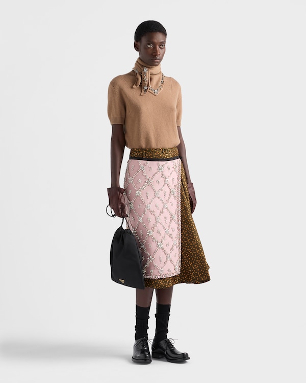 Embroidered cady apron - Alabaster Pink Embroidered cady apron - Alabaster Pink