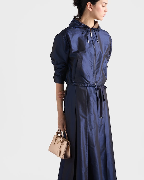 جاكيت من تافتا تقني مطرّز يُرتدى على الوجهين. - أزرق جاكيت من تافتا تقني مطرّز يُرتدى على الوجهين. - أزرق