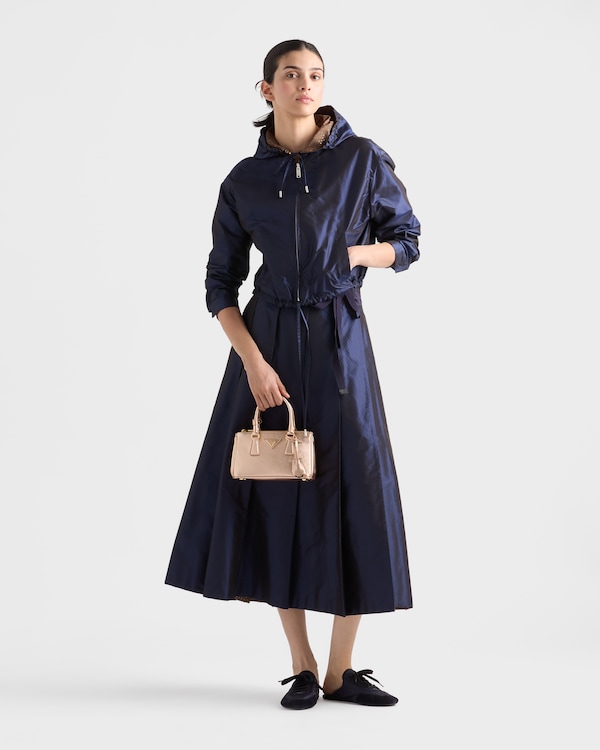 جاكيت من تافتا تقني مطرّز يُرتدى على الوجهين. - أزرق جاكيت من تافتا تقني مطرّز يُرتدى على الوجهين. - أزرق