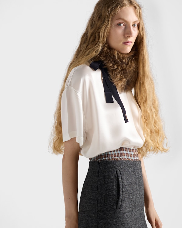 쇼트 슬리브 새틴 탑 - 화이트 쇼트 슬리브 새틴 탑 - 화이트