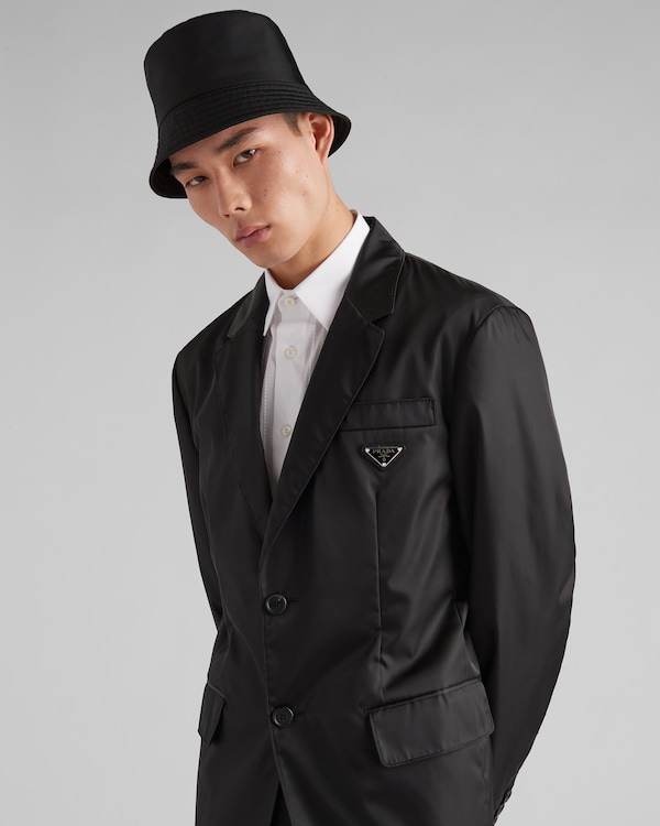 Chaqueta de Re-Nylon con cruzado simple Chaqueta de Re-Nylon con cruzado simple