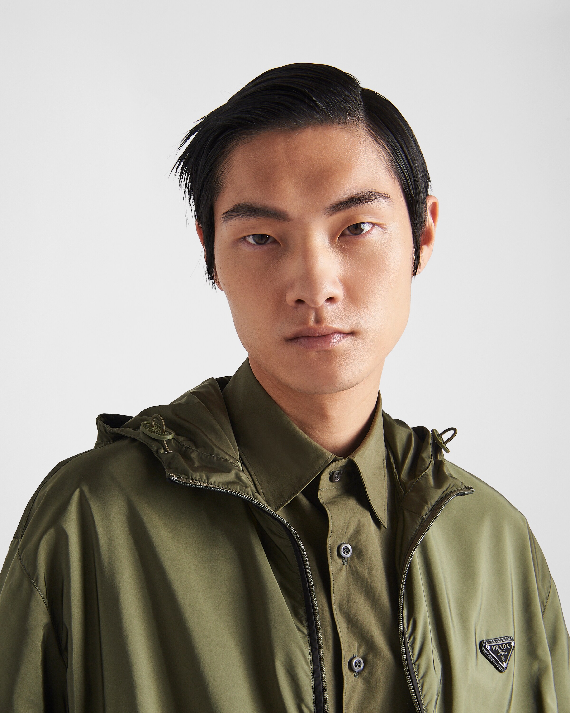 カーキ/ブラック Re-nylon ブルゾンジャケット | PRADA カーキ/ブラック Re-nylon ブルゾンジャケット | PRADA