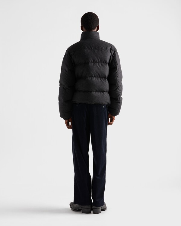 Medium-weight cashmere down jacket Medium-weight cashmere down jacket