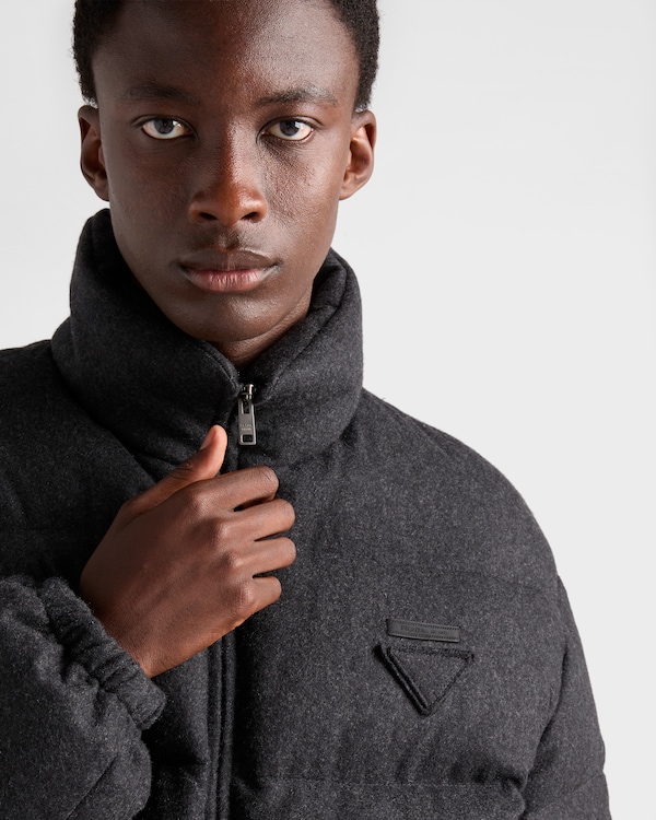 Medium-weight cashmere down jacket Medium-weight cashmere down jacket