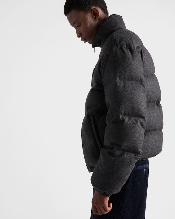 Medium-weight cashmere down jacket Medium-weight cashmere down jacket