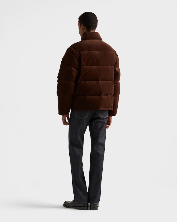 Chaqueta de plumón en pana de peso medio Chaqueta de plumón en pana de peso medio