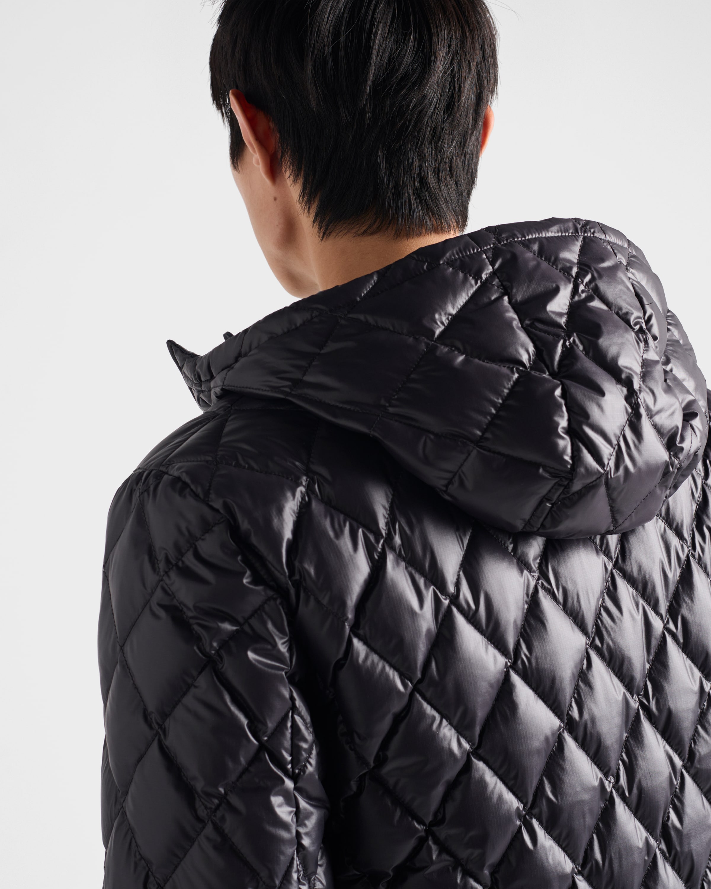 ブラック 中重量キルティングテクニカルファブリック ダウン