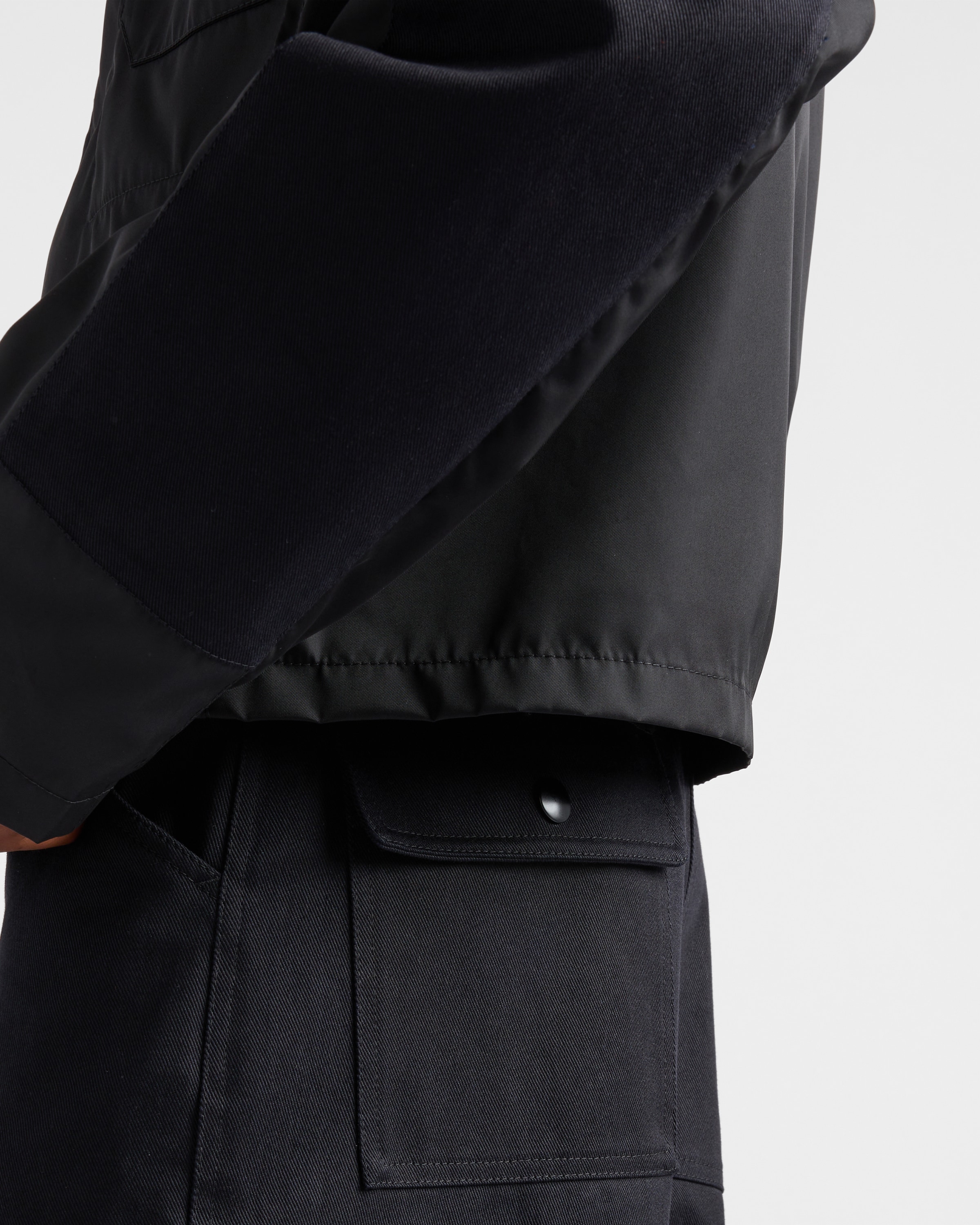 Prada Tailored Black Trousers With Cargo Pockets And Textured Finish In Schwarz
