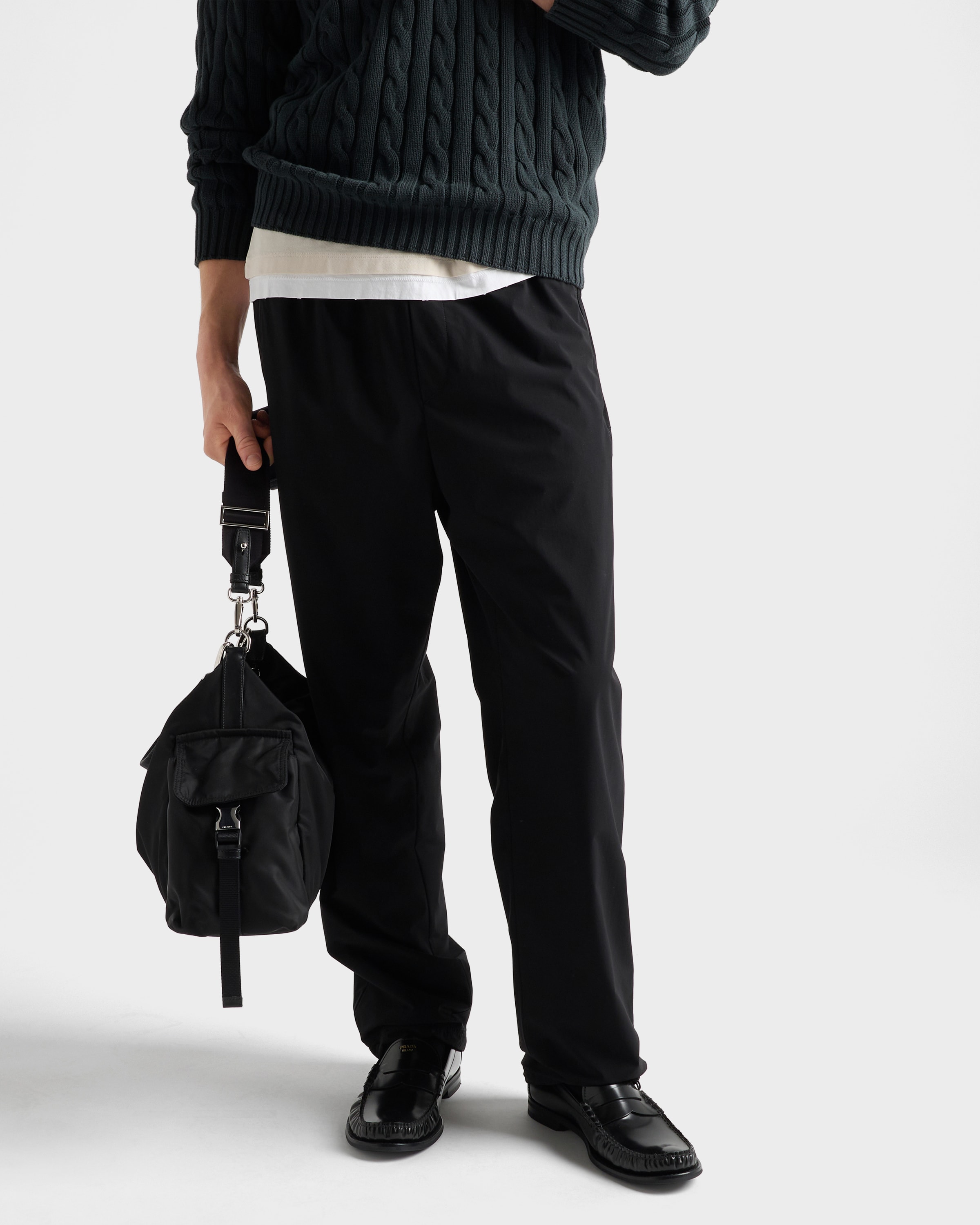 ブラック Re-nylon パンツ | PRADA - 日本