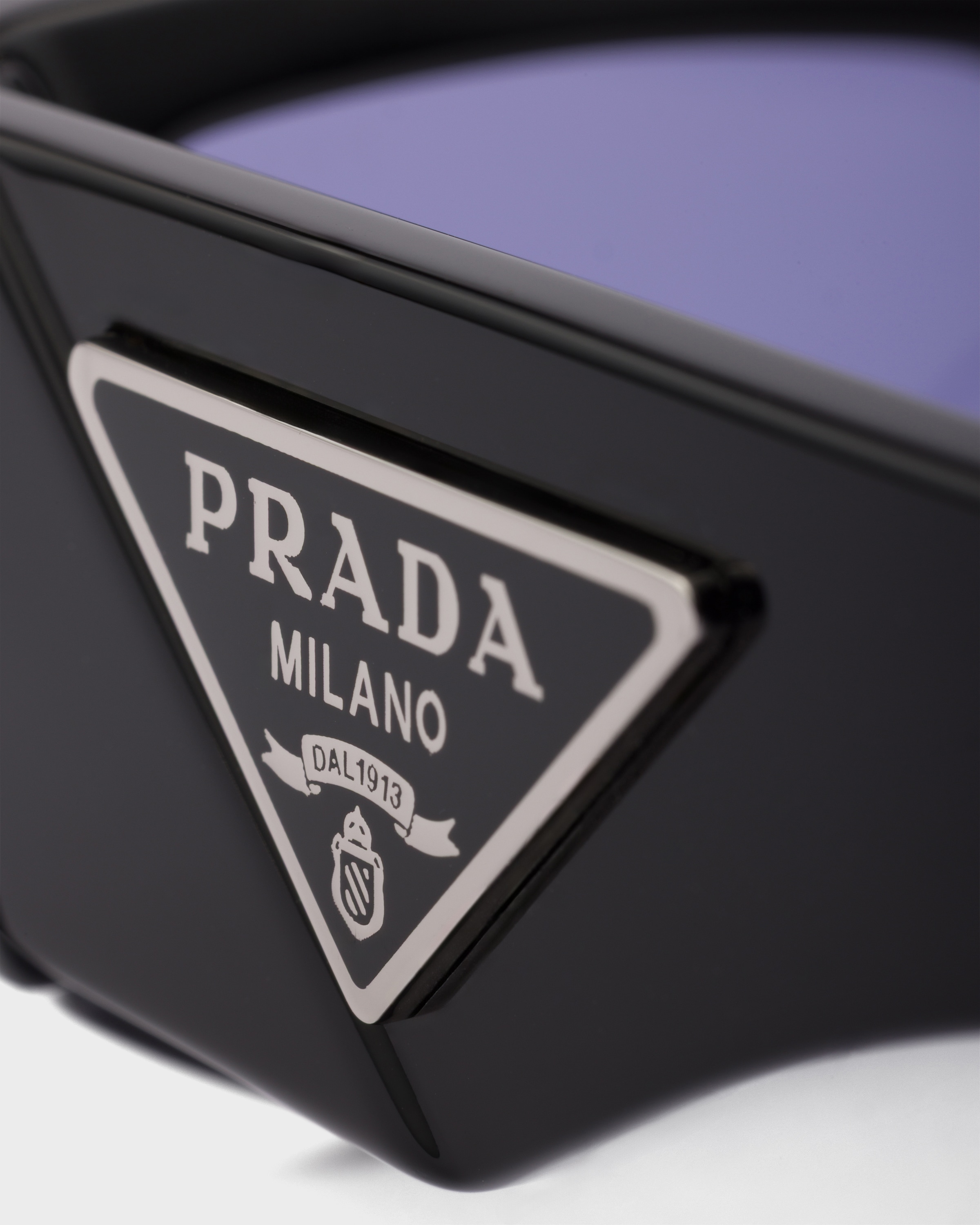 パープルレンズ トライアングルロゴ サングラス | PRADA - 日本