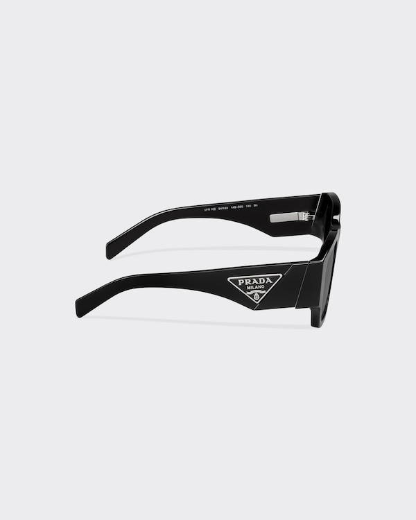 三角形徽标太阳镜 三角形徽标太阳镜