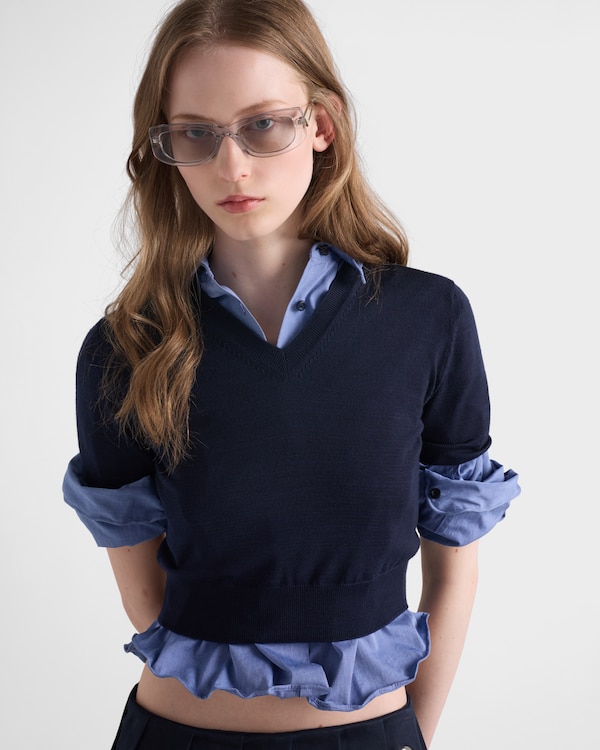 Óculos de sol Prada com o logotipo triangular - Lentes cinza-claro Óculos de sol Prada com o logotipo triangular - Lentes cinza-claro