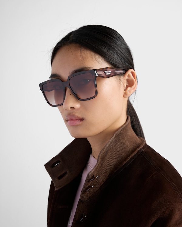 Sunglasses with Prada logo Sunglasses with Prada logo