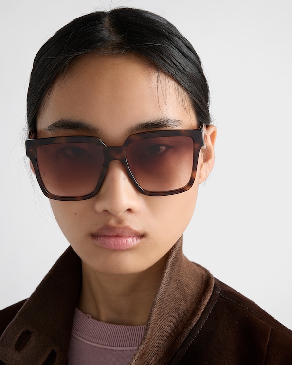 Sunglasses with Prada logo Sunglasses with Prada logo