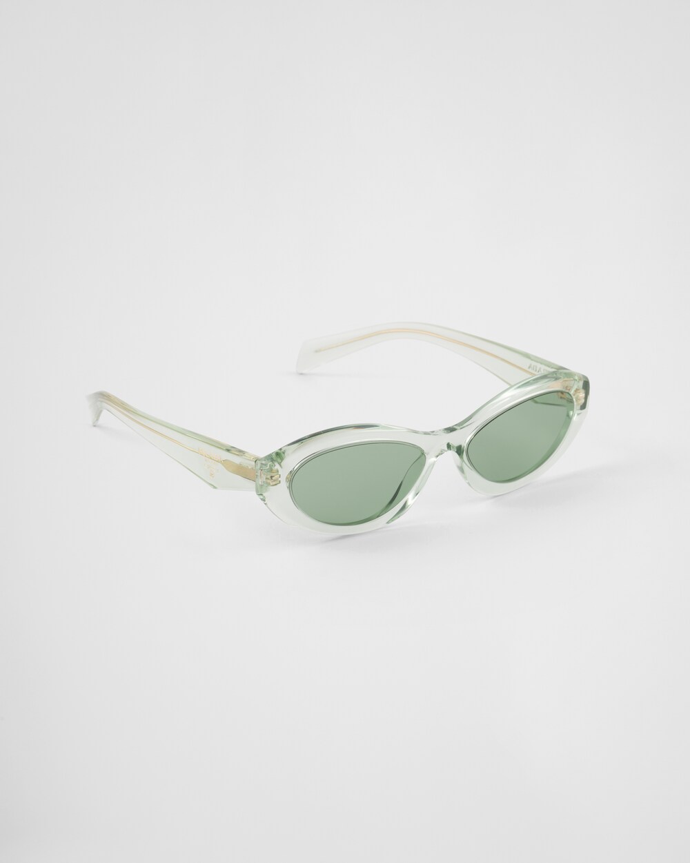 Scopri l'ampia selezione degli occhiali da sole Prada! 83 cq5dam.web.hebebed.1000.1000