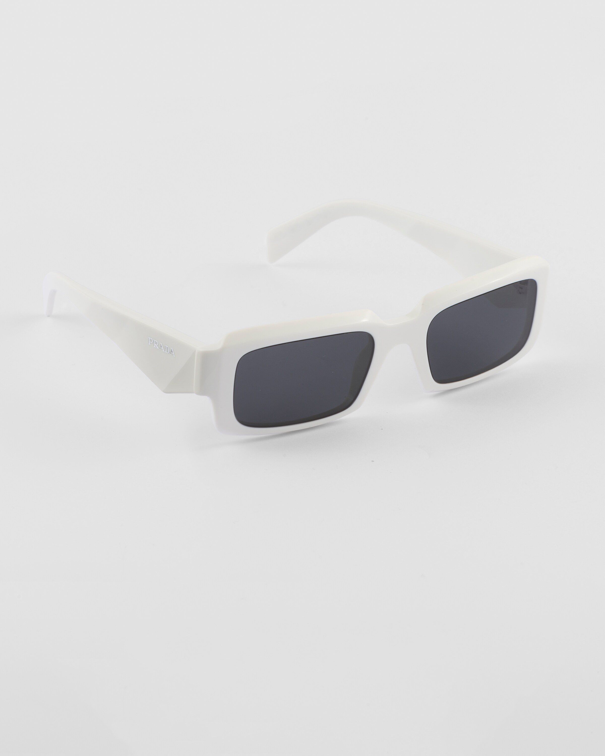 Sunglasses Prada Brown in Plastic - 31840083