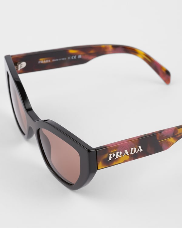 Sunglasses with Prada logo Sunglasses with Prada logo