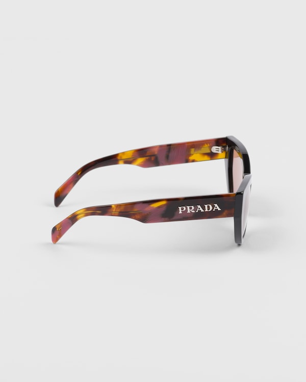 Sunglasses with Prada logo Sunglasses with Prada logo