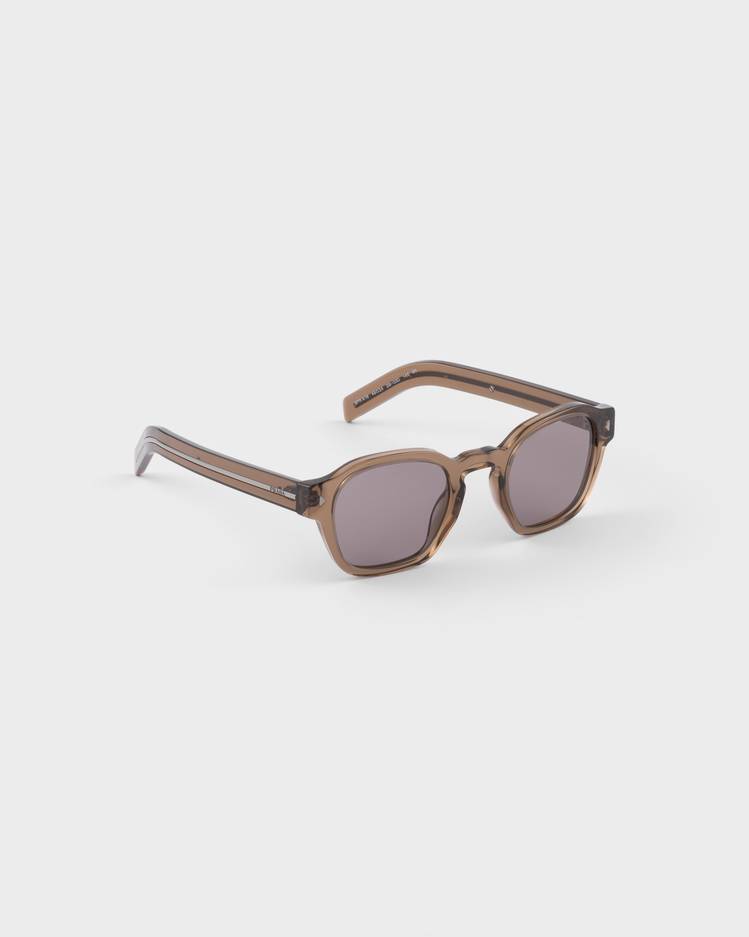 Crystal Maroon Lenses Sunglasses With The Iconic Metal Plaque