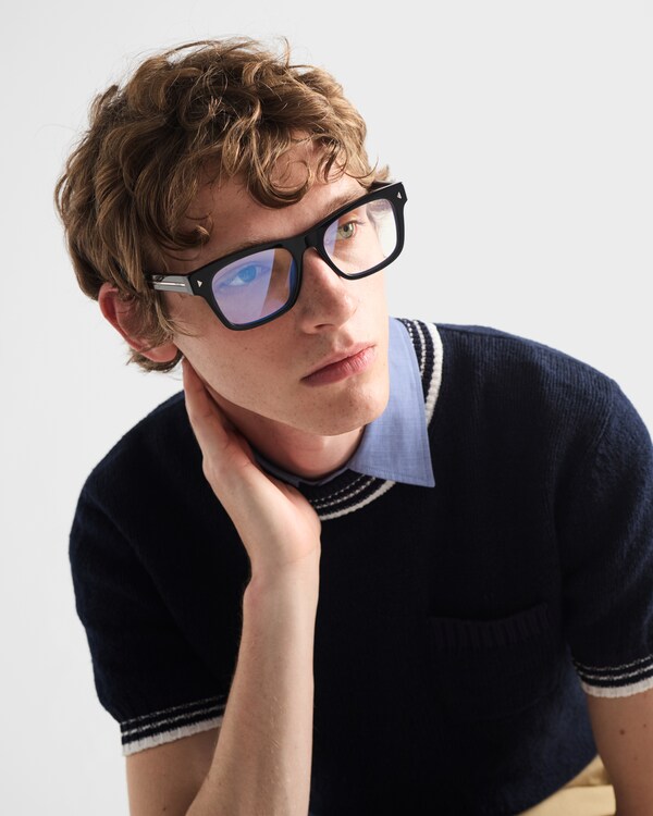 Sunglasses with iconic metal plaque - Crystal lenses Sunglasses with iconic metal plaque - Crystal lenses