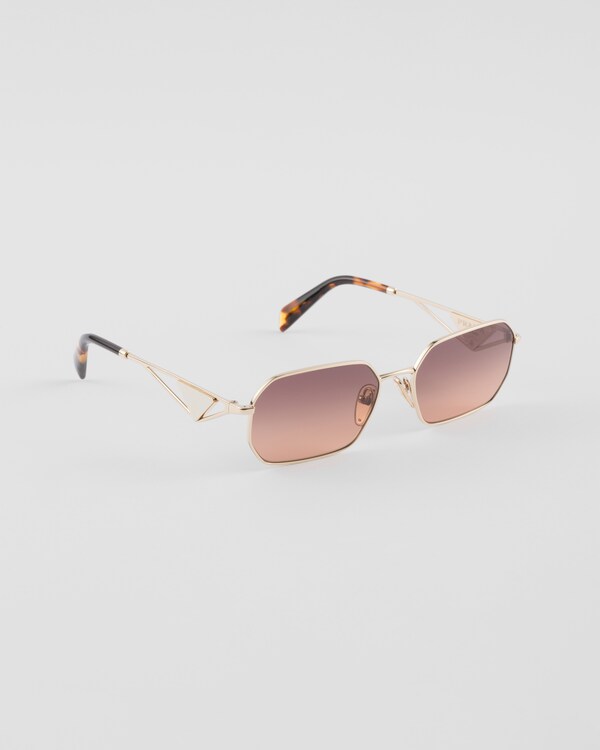 Sonnenbrille mit Prada Triangolo-Logo Sonnenbrille mit Prada Triangolo-Logo