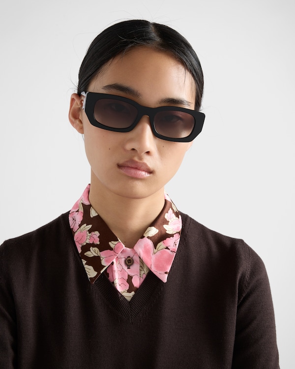 Sunglasses with the Prada logo Sunglasses with the Prada logo