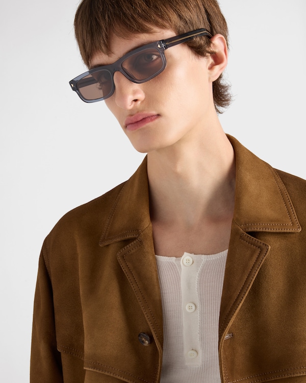 Sunglasses with the iconic metal plaque - Bark Brown Sunglasses with the iconic metal plaque - Bark Brown