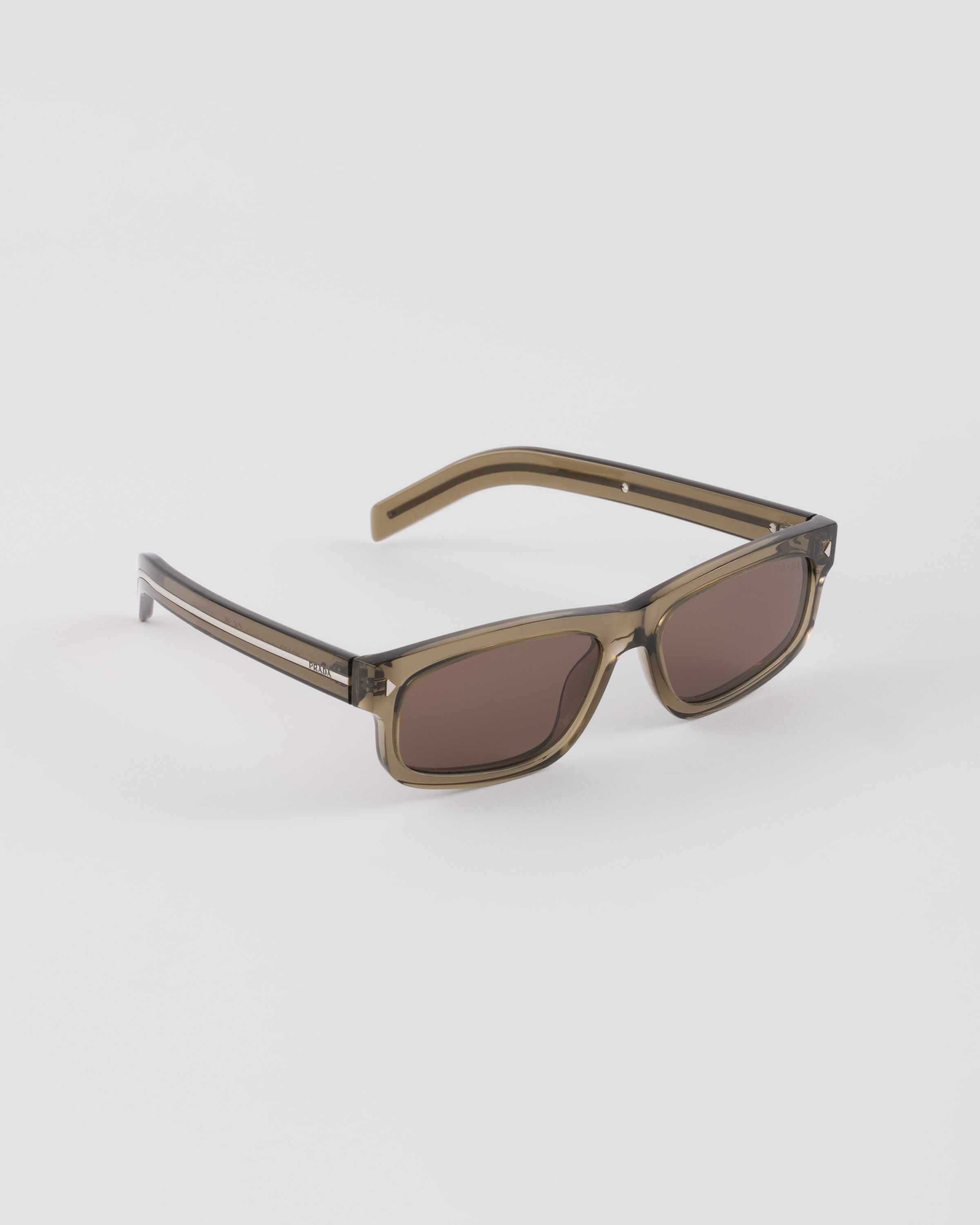 Walnut brown lenses Sunglasses with the iconic metal plaque Walnut brown lenses Sunglasses with the iconic metal plaque