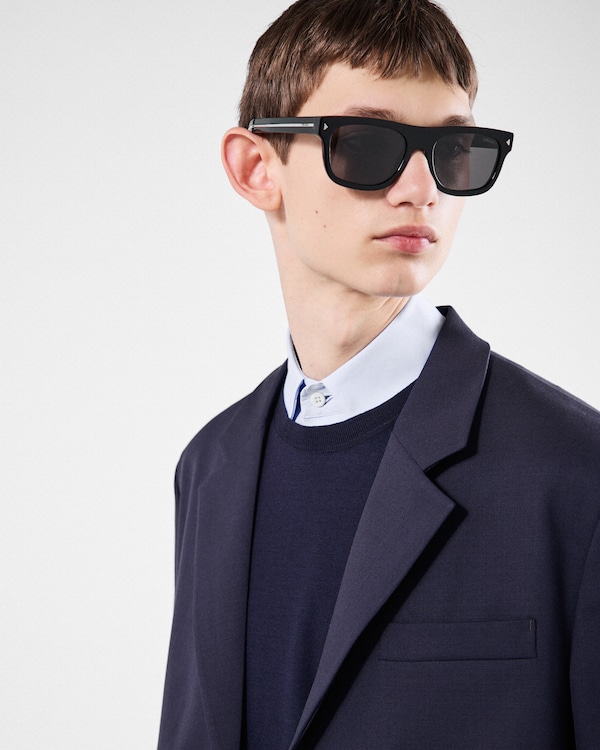 Sunglasses with the iconic metal plaque Sunglasses with the iconic metal plaque