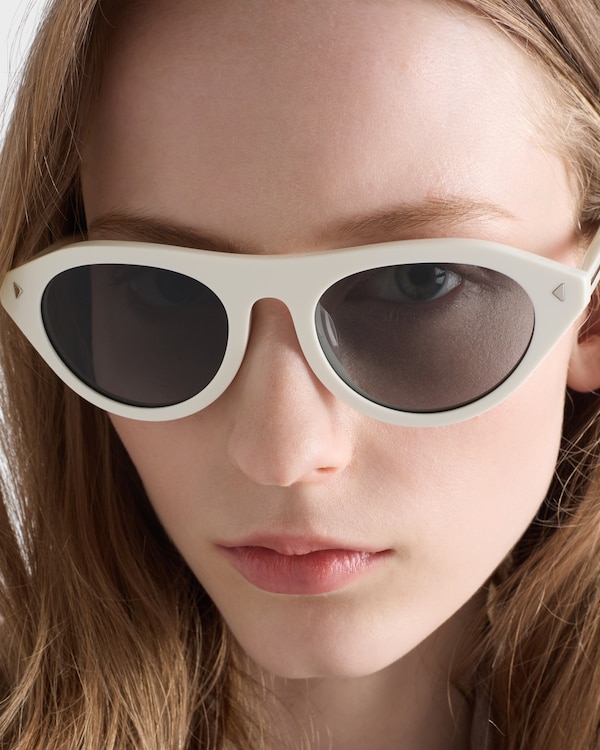 Prada sunglasses with the iconic metal plaque Prada sunglasses with the iconic metal plaque
