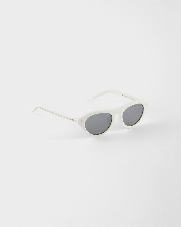 Prada sunglasses with the iconic metal plaque Prada sunglasses with the iconic metal plaque