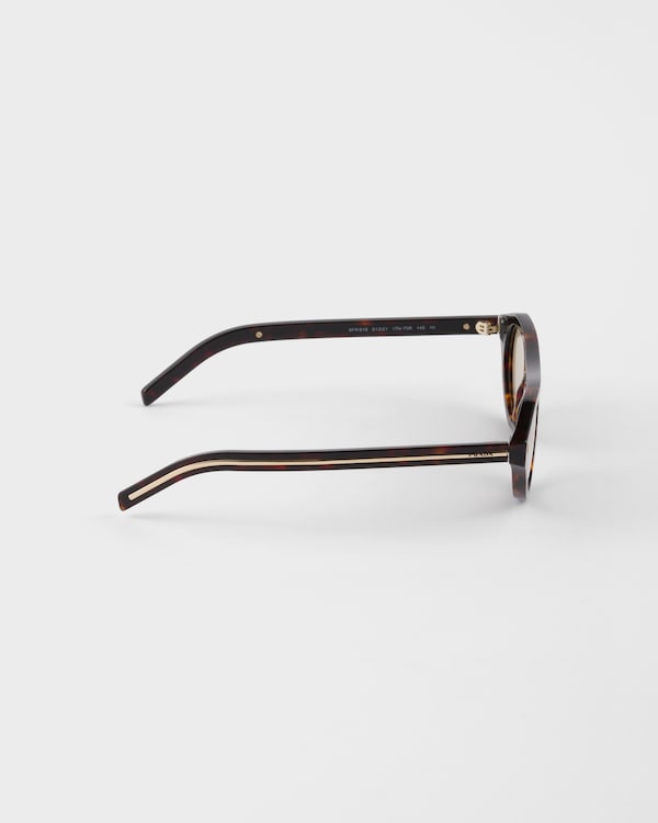 Prada sunglasses with the iconic metal plaque Prada sunglasses with the iconic metal plaque