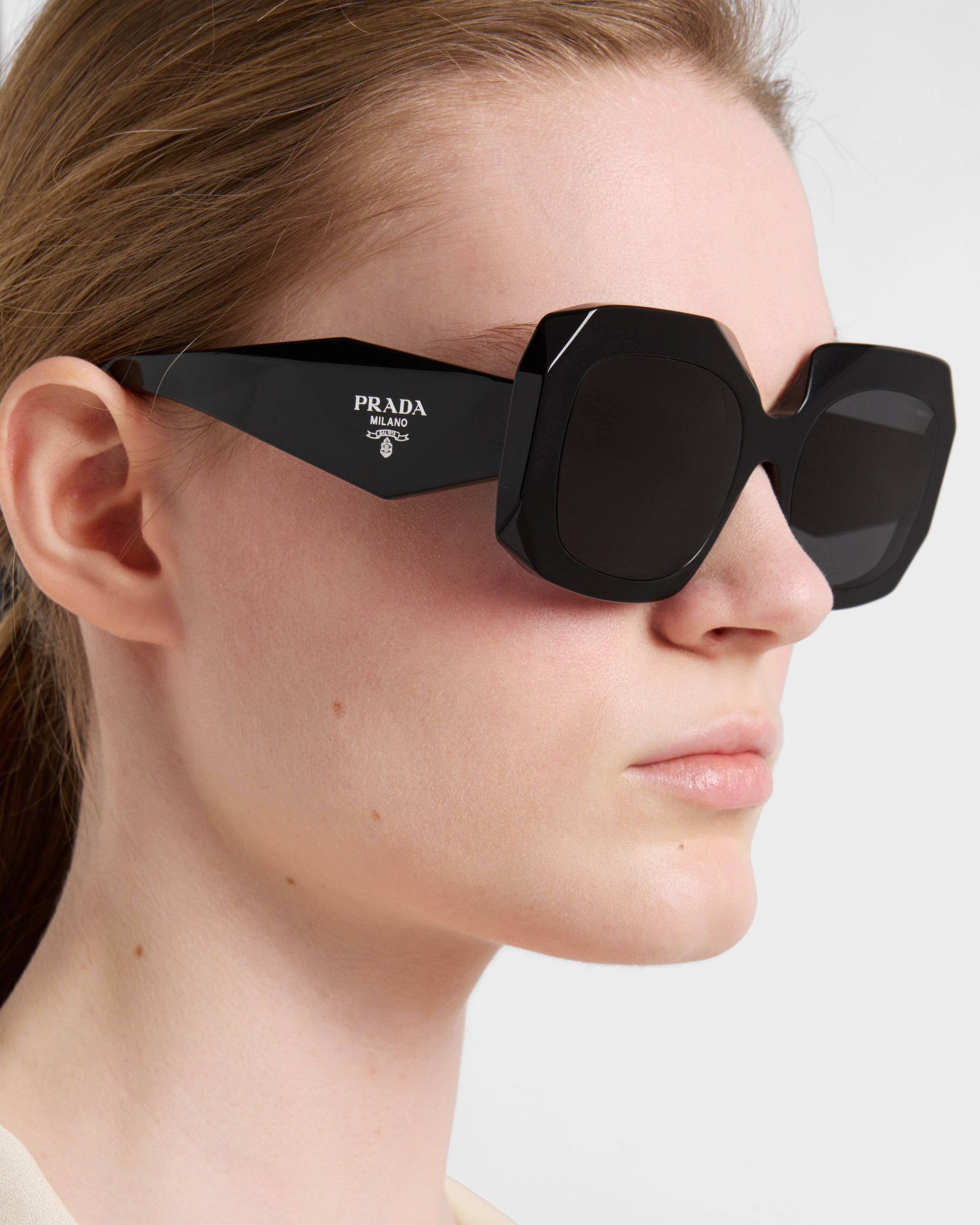 VERY掲載★PRADA プラダ シンボル サングラス グレーレンズ ロゴ グレーレンズ プラダ トライアングル ロゴ サングラス | PRADA