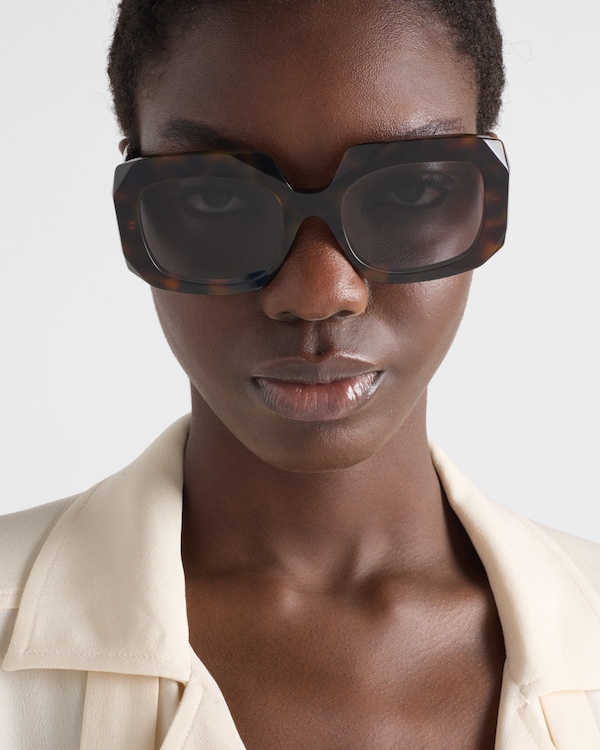 Prada Symbole Güneş Gözlüğü Prada Symbole Güneş Gözlüğü