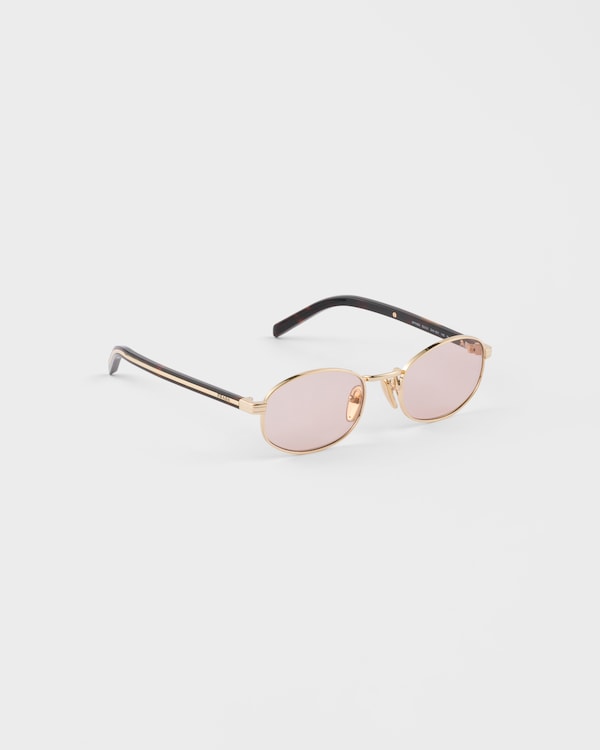 Sunglasses with the iconic metal plaque - Antique pink lenses Sunglasses with the iconic metal plaque - Antique pink lenses