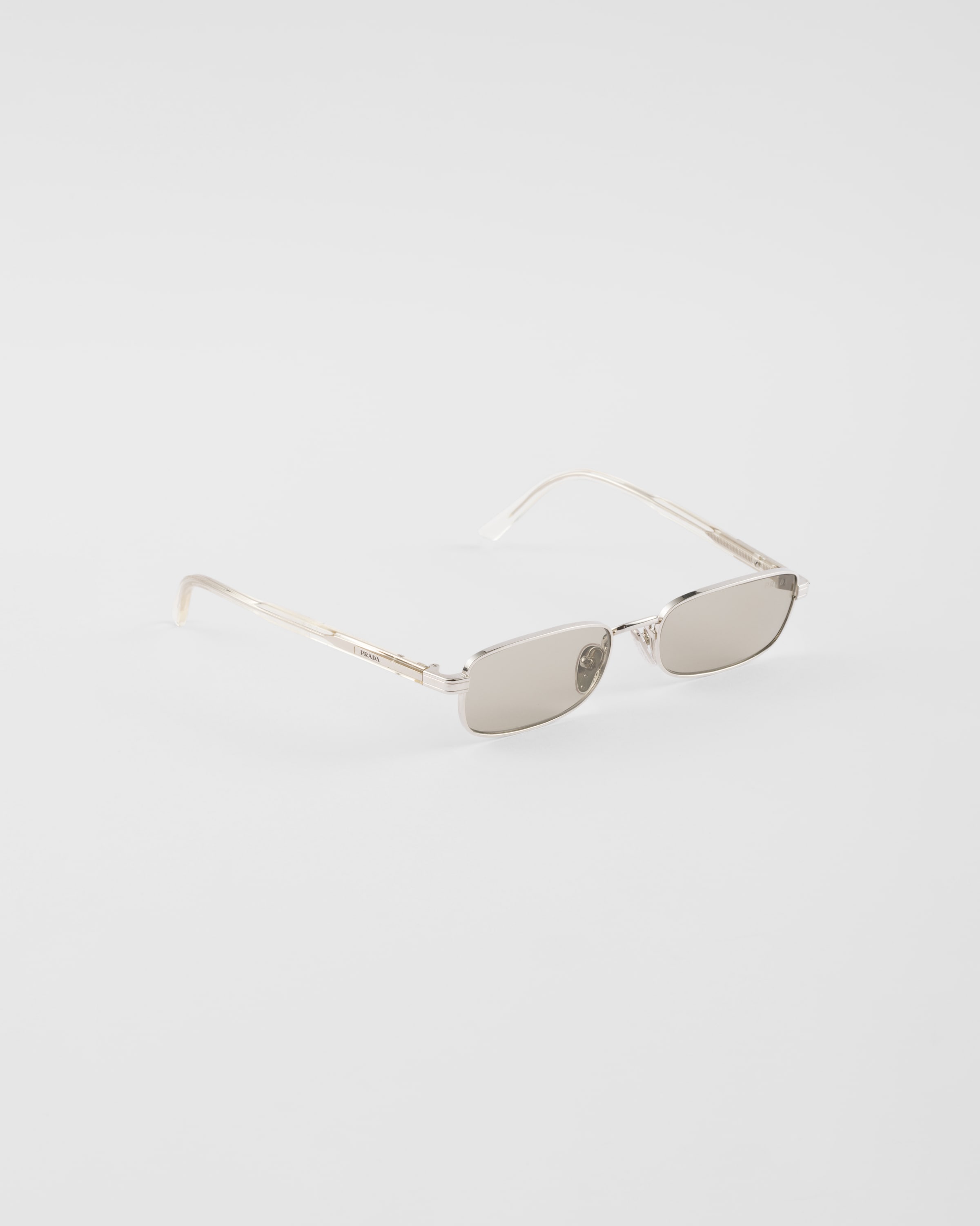 Stone Gray lenses Sunglasses with the iconic metal plaque Stone Gray lenses Sunglasses with the iconic metal plaque