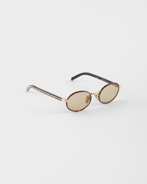 Prada sunglasses with the iconic metal plaque Prada sunglasses with the iconic metal plaque