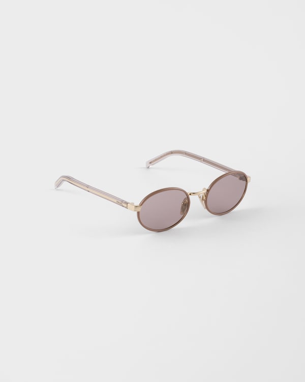 Prada sunglasses with the iconic metal plaque Prada sunglasses with the iconic metal plaque