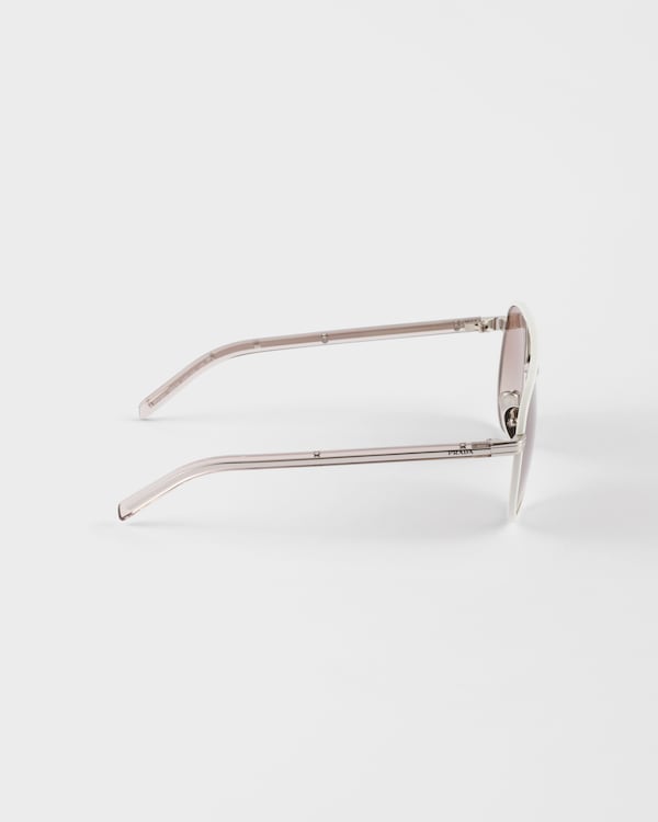 Prada sunglasses with the iconic metal plaque Prada sunglasses with the iconic metal plaque